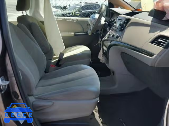 2011 TOYOTA SIENNA 5TDZK3DC3BS014045 image 4