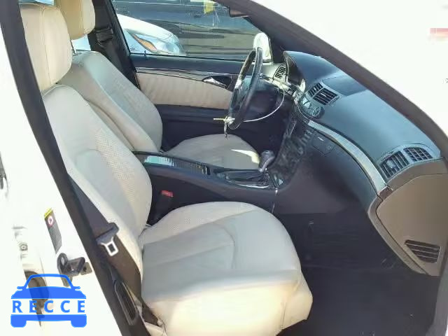 2008 MERCEDES-BENZ E550 WDBUF72X58B304541 image 4