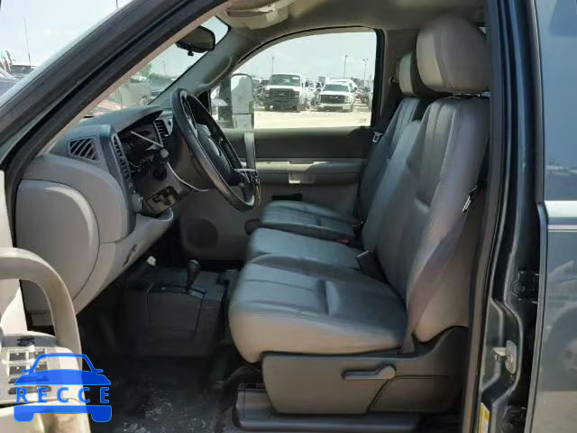 2009 GMC SIERRA K35 1GTHK73609F182752 image 4