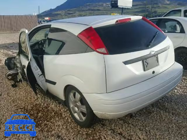 2002 FORD FOCUS ZX3 3FAFP31332R168403 image 2