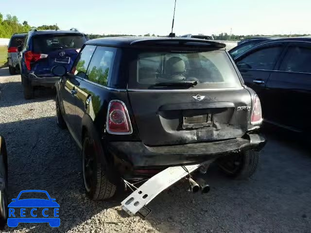 2011 MINI COOPER S WMWSV3C51BTY11663 image 2