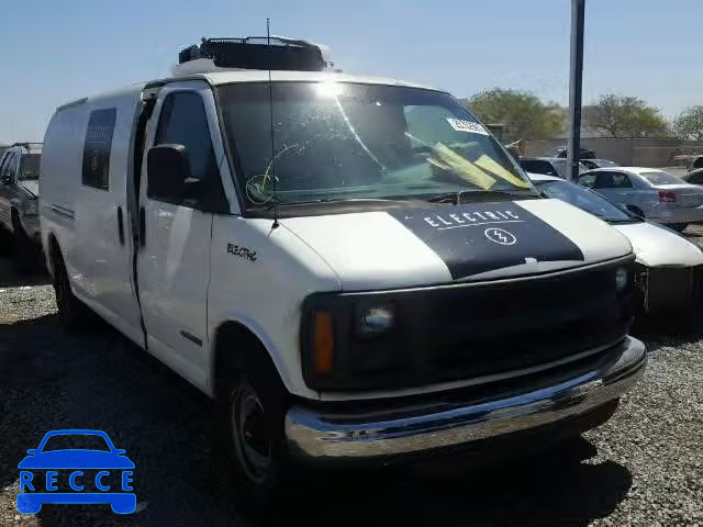 2002 CHEVROLET EXPRESS G3 1GCHG39RX21131905 image 0