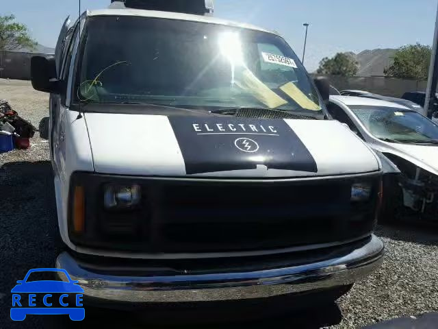 2002 CHEVROLET EXPRESS G3 1GCHG39RX21131905 image 9