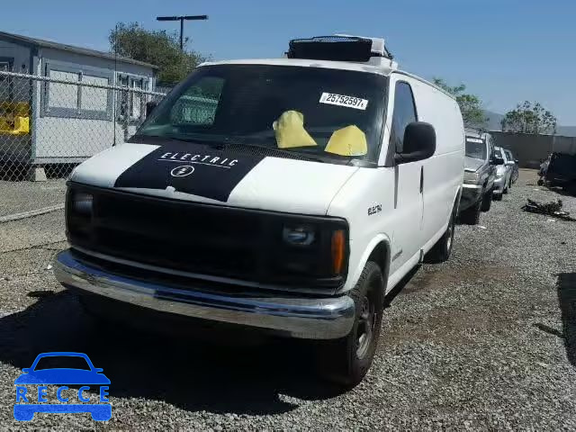 2002 CHEVROLET EXPRESS G3 1GCHG39RX21131905 image 1