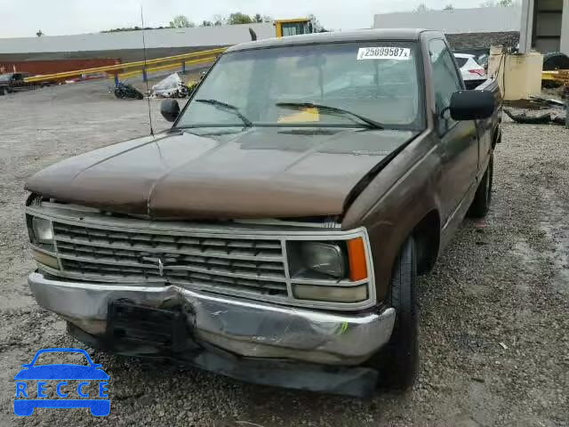 1988 CHEVROLET C2500 1GCFC24K3JZ144616 Bild 1