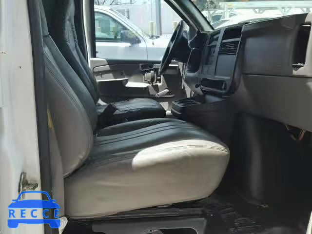 2005 CHEVROLET EXPRESS G1 1GCEG15X651144683 image 4