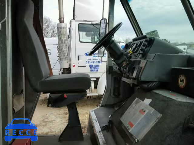 2000 FREIGHTLINER M LINE WAL 4UZA4FF49YCF78435 Bild 4