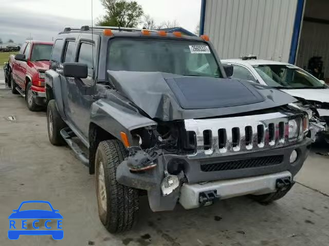 2008 HUMMER H3 SUV 5GTEN13E588118961 image 0