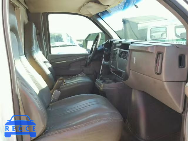 2003 GMC SAVANA G35 1GDJG31U931138519 image 4