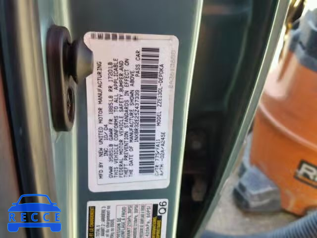 2005 TOYOTA COROLLA 1NXBR32E25Z437339 image 9