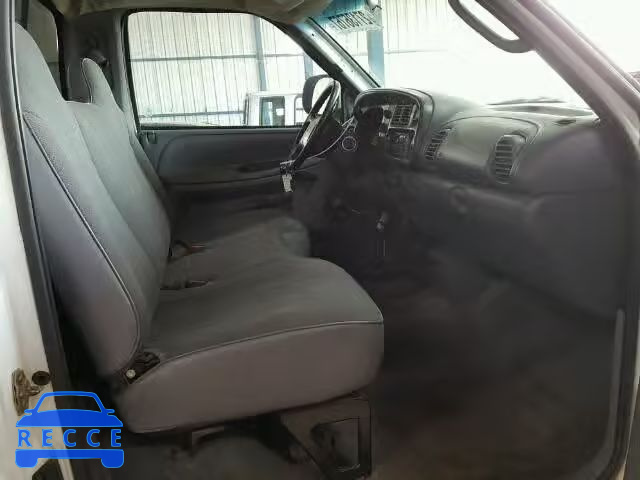 1998 DODGE RAM 2500 3B7KF26W5WM274590 зображення 4