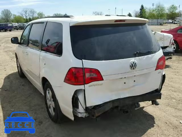 2011 VOLKSWAGEN ROUTAN SEL 2V4RW5DG0BR691605 Bild 2