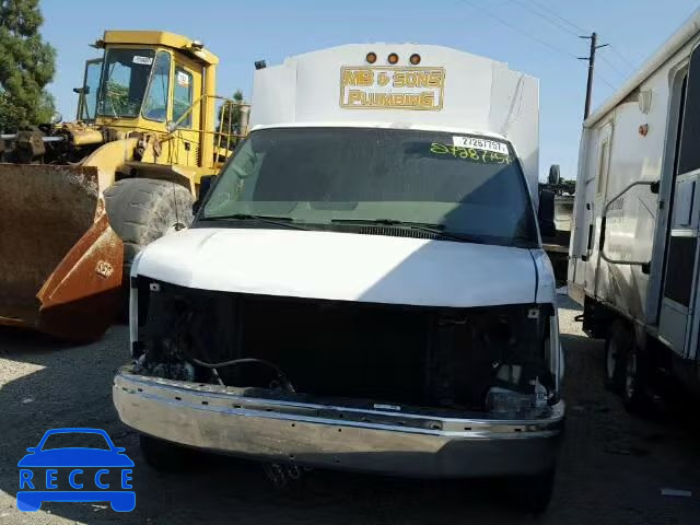 2005 GMC SAVANA G35 1GDHG31U051245427 image 9