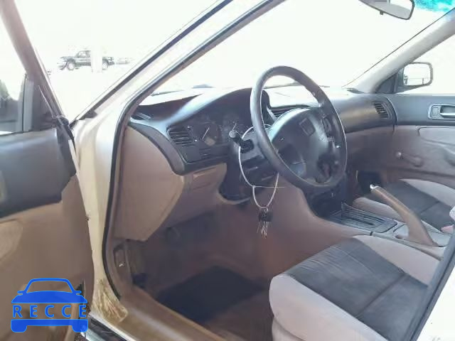 1996 HONDA ACCORD DX 1HGCD5621TA084725 image 8