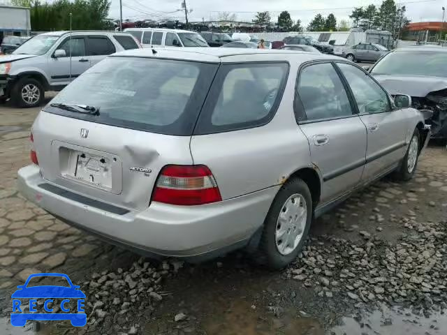 1996 HONDA ACCORD LX 1HGCE1825TA001610 image 3