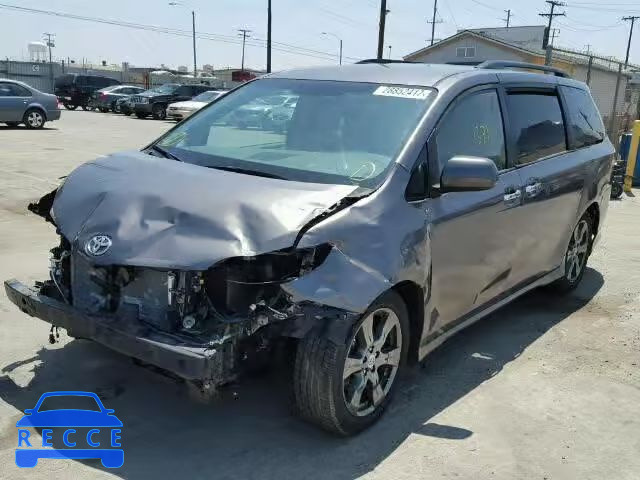 2017 TOYOTA SIENNA SE 5TDXZ3DC8HS781742 image 1