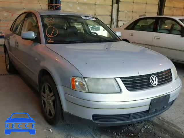 2000 VOLKSWAGEN PASSAT GLX WVWPD23B2YE232478 Bild 0