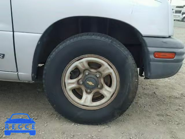 1999 CHEVROLET TRACKER 2CNBJ13C6X6913330 image 8