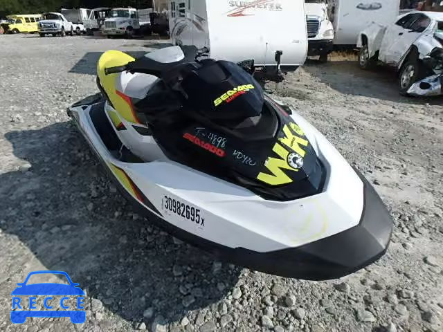 2014 YAMAHA JET SKI YDV33907F414 Bild 0