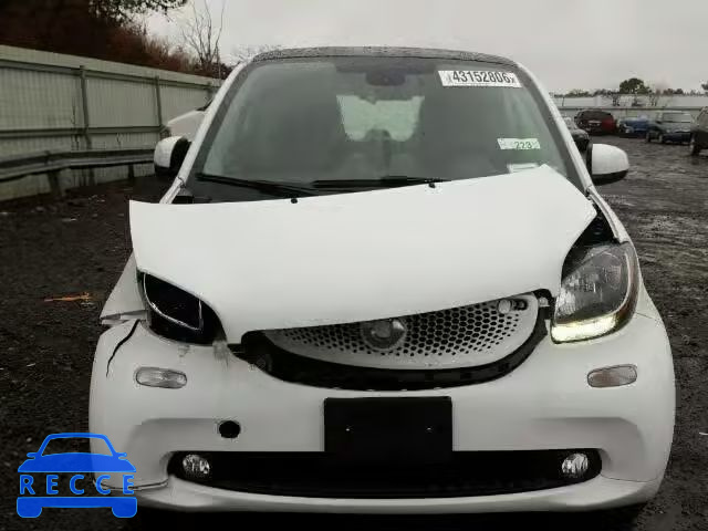 2016 SMART FORTWO WMEFJ5DA6GK124555 image 9