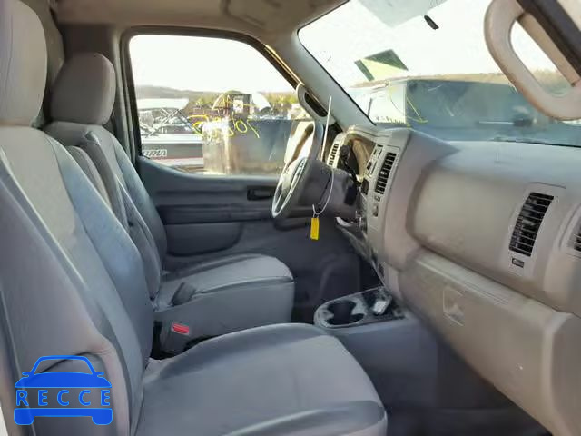 2015 NISSAN NV 1500 1N6BF0KXXFN808852 image 4