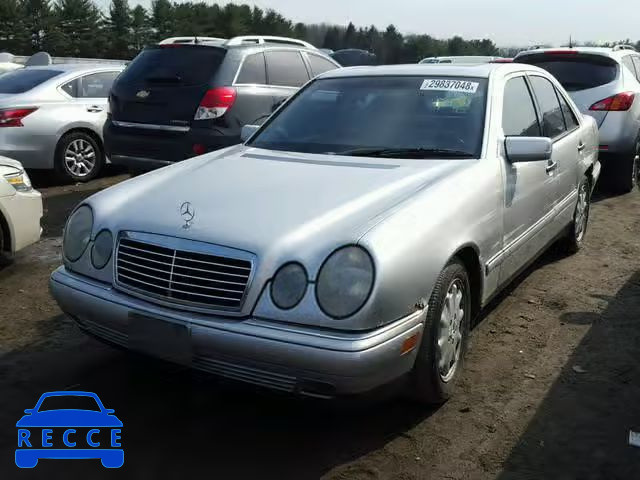 1998 MERCEDES-BENZ E 300TD WDBJF25F8WA548020 image 1