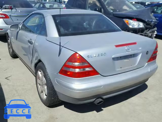 2000 MERCEDES-BENZ SLK 230 KO WDBKK47F5YF162525 Bild 2