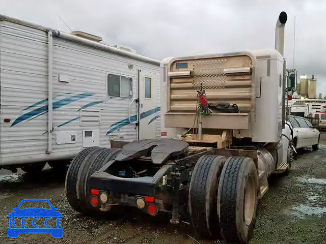 2010 PETERBILT 384 1XPVA08X8AD104913 Bild 3