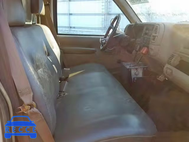 1999 GMC SIERRA C35 1GDJC34R8XF013622 image 4