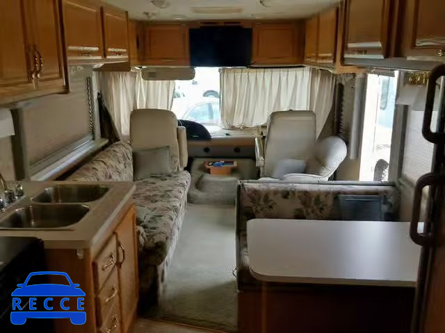 2002 WORKHORSE CUSTOM CHASSIS MOTORHOME 5B4LP57G823355692 Bild 4