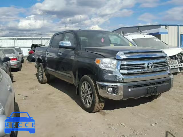 2017 TOYOTA TUNDRA CREWMAX 5TFAY5F18HX610063 зображення 0