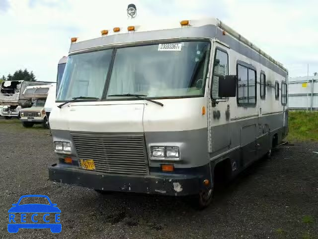 1985 CHEVROLET P30 1GBKP37W2F3336924 Bild 1