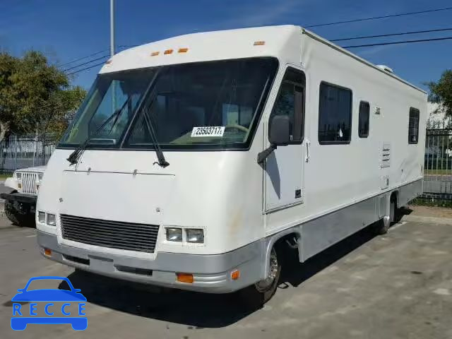 1995 CHEVROLET P30 1GBKP37N8S3326528 image 1