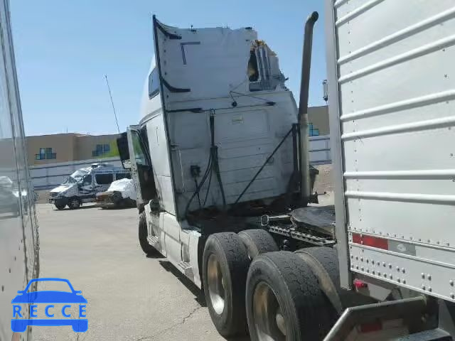 2015 VOLVO VNL 4V4NC9EH0FN188602 Bild 2