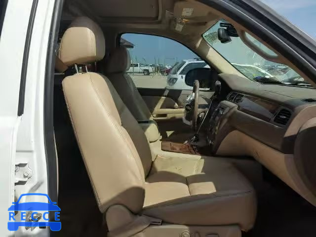 2009 CHEVROLET TAHOE LTZ 1GNFC33J29R136024 image 4