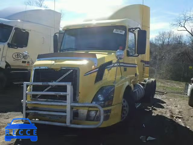 2009 VOLVO VNL 4V4NC9TG09N267363 Bild 1