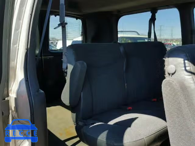 2002 CHEVROLET EXPRESS G1 1GNFG15R921240932 image 8