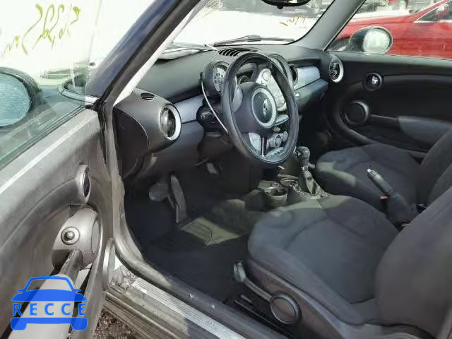 2010 MINI COOPER CLU WMWML3C56ATX38304 image 8