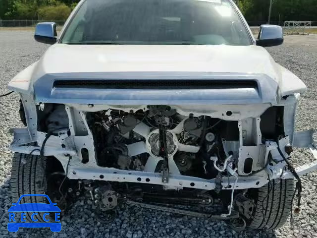 2017 TOYOTA TUNDRA CREWMAX 5TFHW5F17HX592675 зображення 8