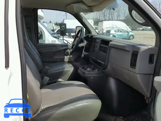 2005 GMC SAVANA G35 1GDJG31V951906690 image 4