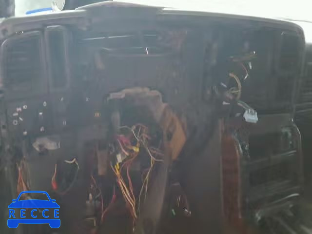 2004 GMC SIERRA C25 1GTHC23164F159859 image 7
