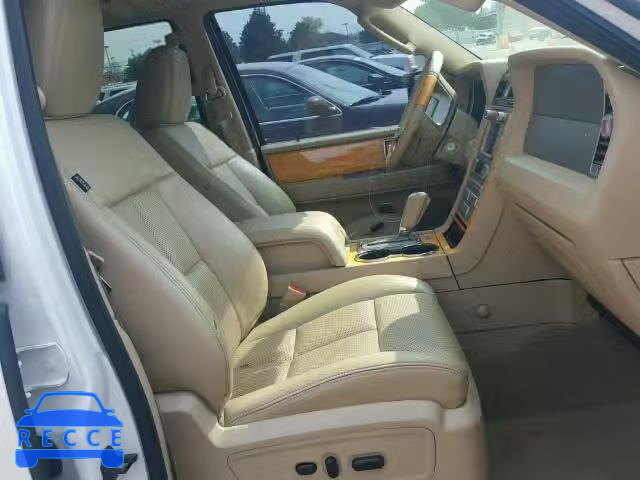 2010 LINCOLN NAVIGATOR 5LMJJ3J57AEJ00736 image 4