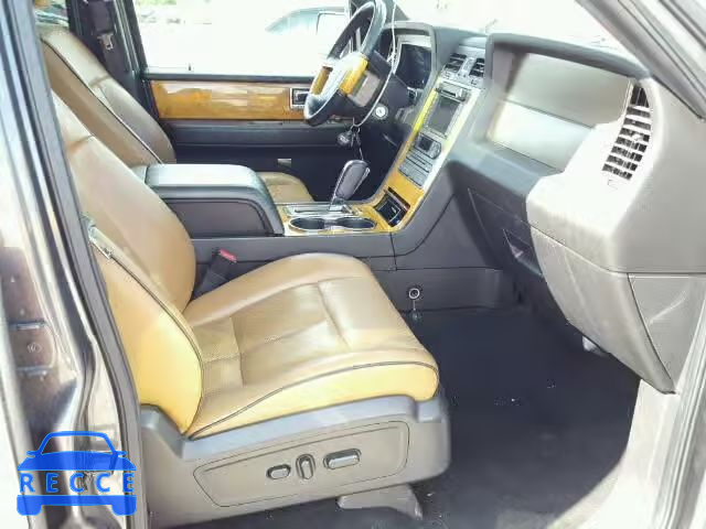 2011 LINCOLN NAVIGATOR 5LMJJ2H59BEJ04868 image 4