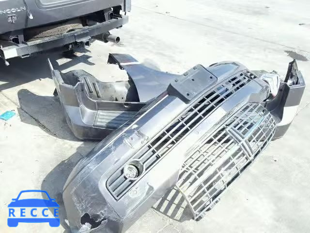 2011 LINCOLN NAVIGATOR 5LMJJ2H59BEJ04868 Bild 8