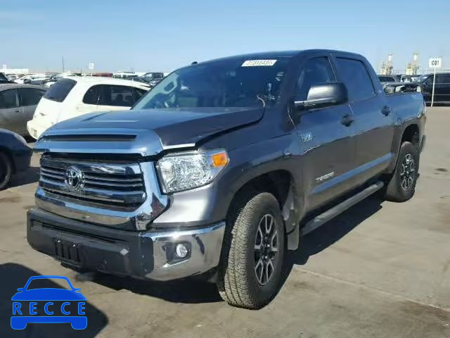 2017 TOYOTA TUNDRA CREWMAX 5TFDW5F14HX584399 зображення 1