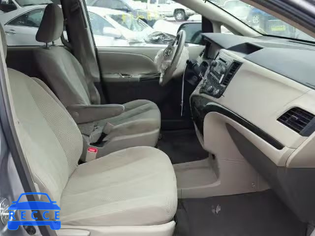 2011 TOYOTA SIENNA 5TDZK3DC8BS017975 зображення 4