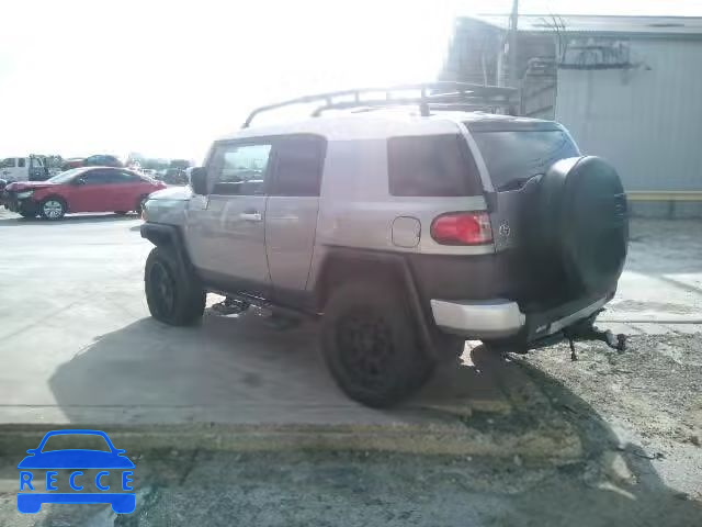 2011 TOYOTA FJ CRUISER JTEBU4BF9BK105645 image 2