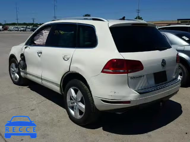 2011 VOLKSWAGEN TOUAREG V6 WVGFF9BP7BD005727 Bild 2