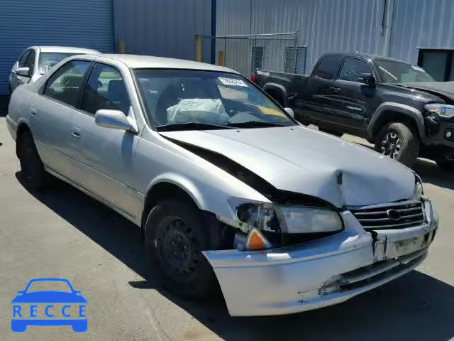 2001 TOYOTA CAMRY JT2BG22K310566422 image 0