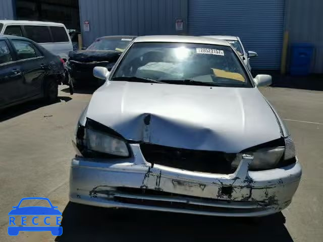 2001 TOYOTA CAMRY JT2BG22K310566422 image 8